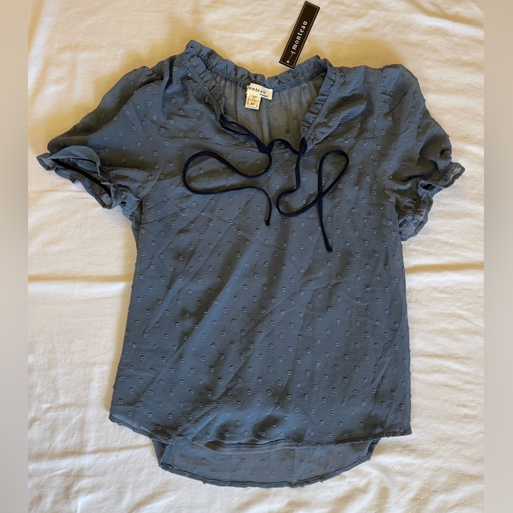 Monteau, blue blouse